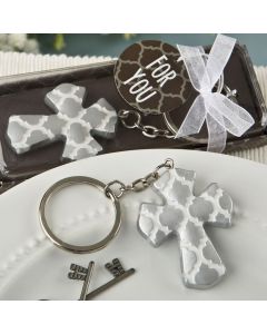 Silver Cross key chain with a Hampton link design from fashioncraft